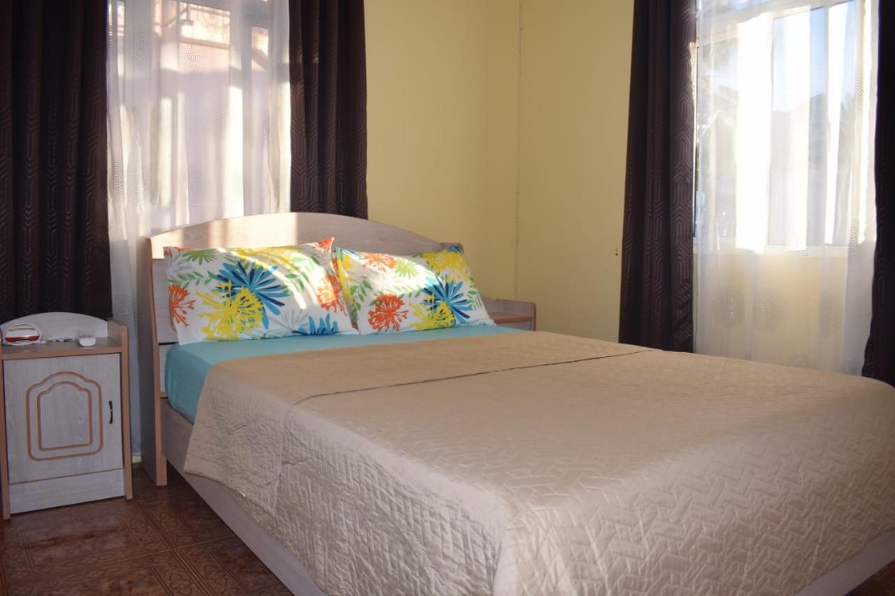 Oasis Kite Appartment La Gaulette Bagian luar foto